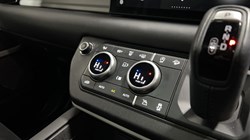 2023 (73) LAND ROVER DEFENDER 3.0 D250 X-Dynamic SE 110 5dr Auto 5400273