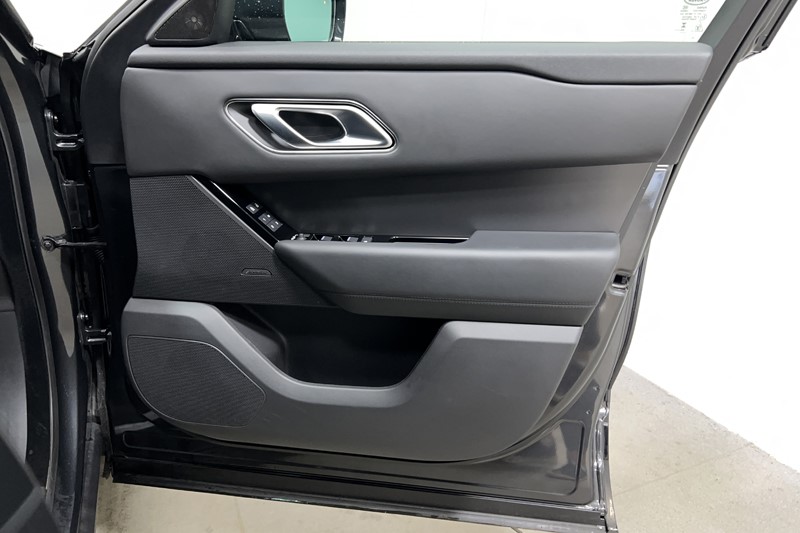 2025 (74) LAND ROVER RANGE ROVER VELAR 2.0 D200 MHEV Dynamic HSE 5dr Auto 5422147