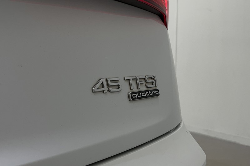 2020 (20) AUDI Q5 45 TFSI Quattro Black Edition 5dr S Tronic 5408687