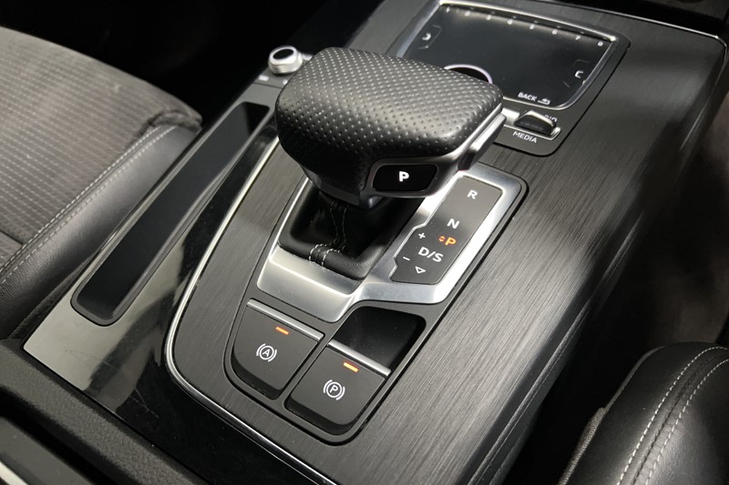 2020 (20) AUDI Q5 45 TFSI Quattro Black Edition 5dr S Tronic 5408660