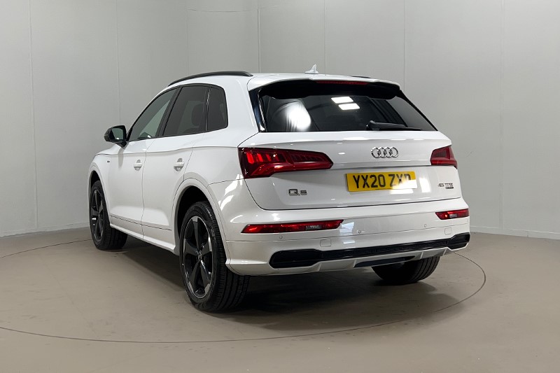 2020 (20) AUDI Q5 45 TFSI Quattro Black Edition 5dr S Tronic