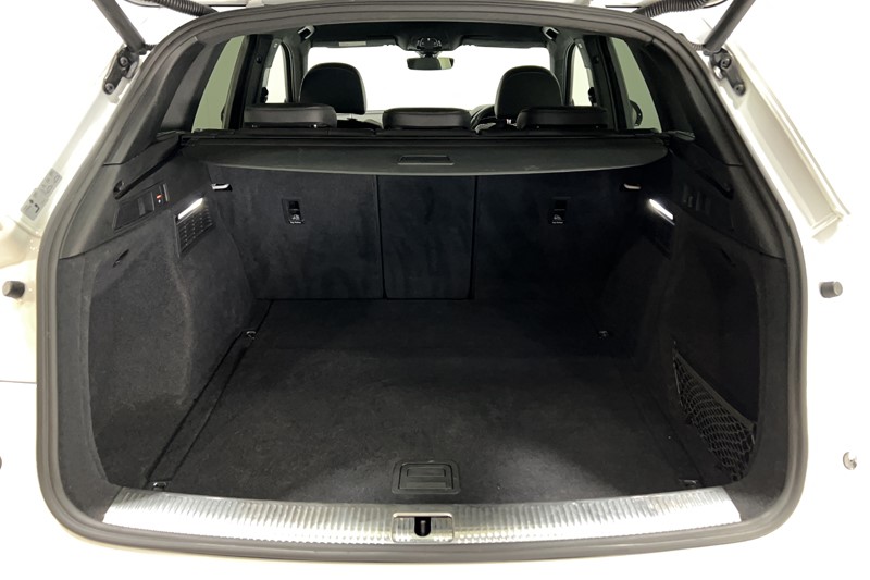 2020 (20) AUDI Q5 45 TFSI Quattro Black Edition 5dr S Tronic 5408682