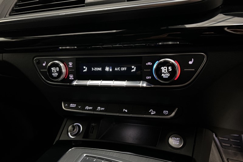 2020 (20) AUDI Q5 45 TFSI Quattro Black Edition 5dr S Tronic 5408662