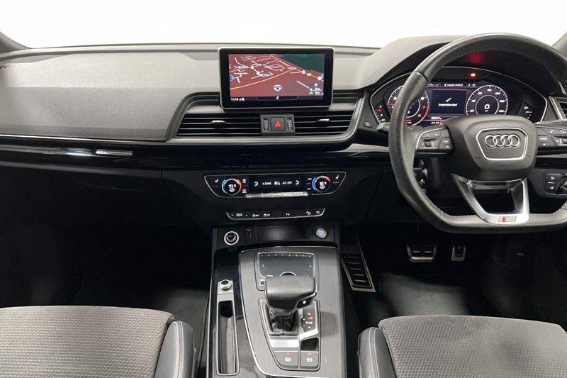2020 (20) AUDI Q5 45 TFSI Quattro Black Edition 5dr S Tronic 5408646