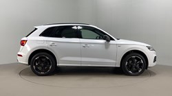 2020 (20) AUDI Q5 45 TFSI Quattro Black Edition 5dr S Tronic 5408641