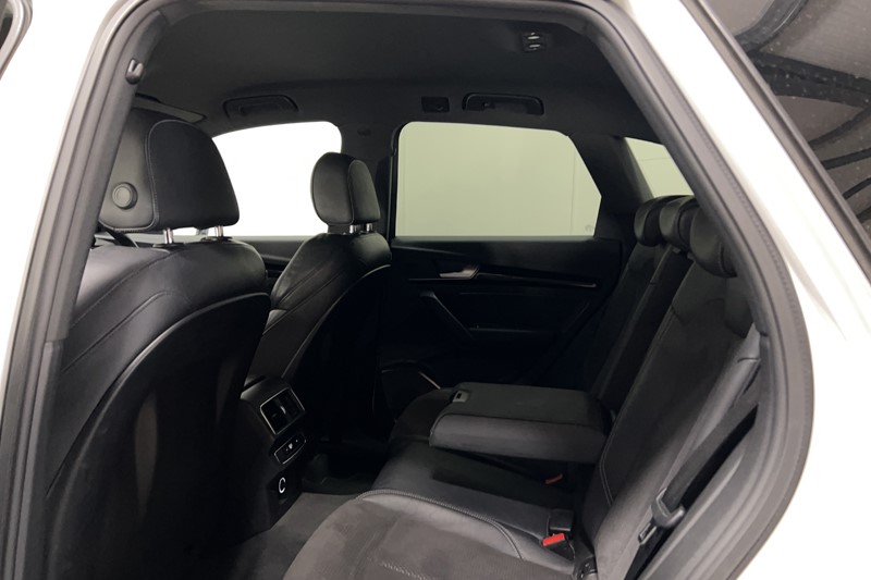2020 (20) AUDI Q5 45 TFSI Quattro Black Edition 5dr S Tronic 5408681