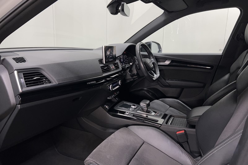 2020 (20) AUDI Q5 45 TFSI Quattro Black Edition 5dr S Tronic 5408673