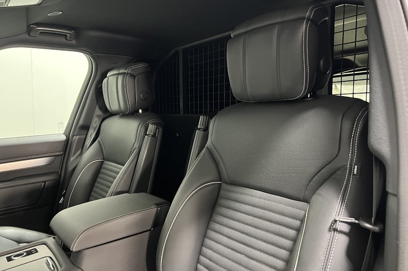 2024 (73) LAND ROVER COMMERCIAL DISCOVERY 3.0 D300 Dynamic HSE Commercial Auto 5392820