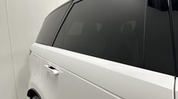 2026 (26) LAND ROVER RANGE ROVER SPORT 4.4 P635 V8 SV 5dr Auto 5786842