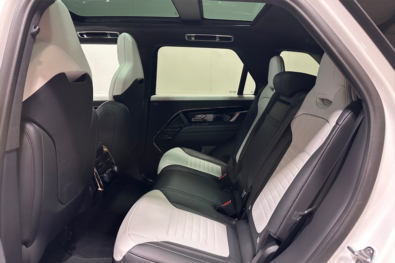 2026 (26) LAND ROVER RANGE ROVER SPORT 4.4 P635 V8 SV 5dr Auto 5786787