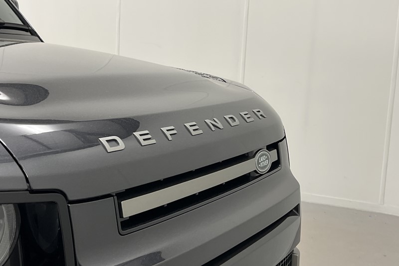 2025 (25) LAND ROVER DEFENDER 3.0 D350 X-Dynamic SE 110 5dr Auto 5379007