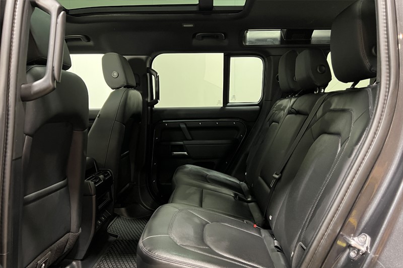 2025 (25) LAND ROVER DEFENDER 3.0 D350 X-Dynamic SE 110 5dr Auto 5378964