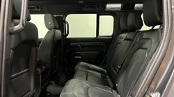 2025 (25) LAND ROVER DEFENDER 3.0 D350 X-Dynamic SE 110 5dr Auto 5378964