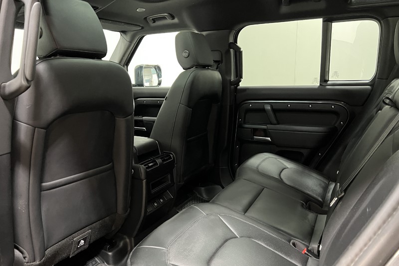 2025 (25) LAND ROVER DEFENDER 3.0 D350 X-Dynamic SE 110 5dr Auto 5378995