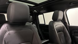 2025 (25) LAND ROVER DEFENDER 3.0 D350 X-Dynamic SE 110 5dr Auto 5378979