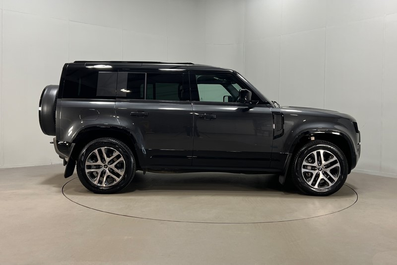 2025 (25) LAND ROVER DEFENDER 3.0 D350 X-Dynamic SE 110 5dr Auto 5378965