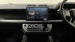 2025 (25) LAND ROVER DEFENDER 3.0 D350 X-Dynamic SE 110 5dr Auto 5378970