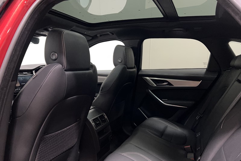 2023 (23) JAGUAR F-PACE 2.0 D200 R-Dynamic SE Black 5dr Auto AWD 5401317