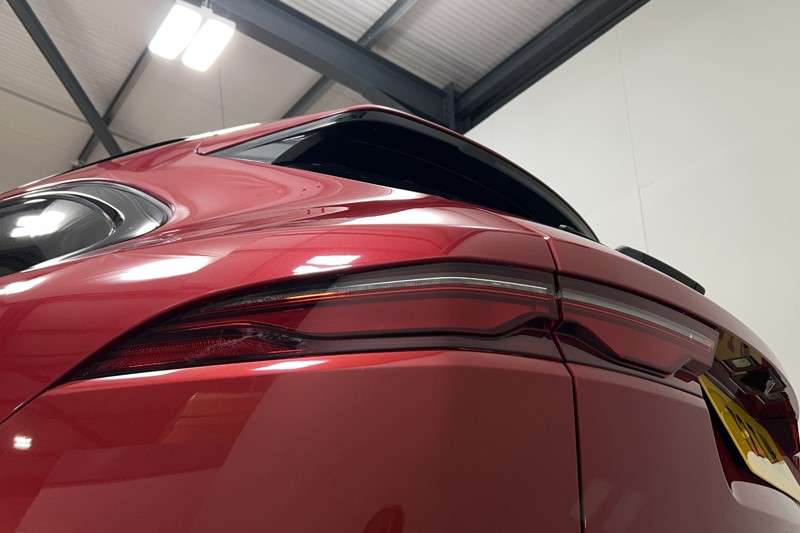 2023 (23) JAGUAR F-PACE 2.0 D200 R-Dynamic SE Black 5dr Auto AWD 5401325