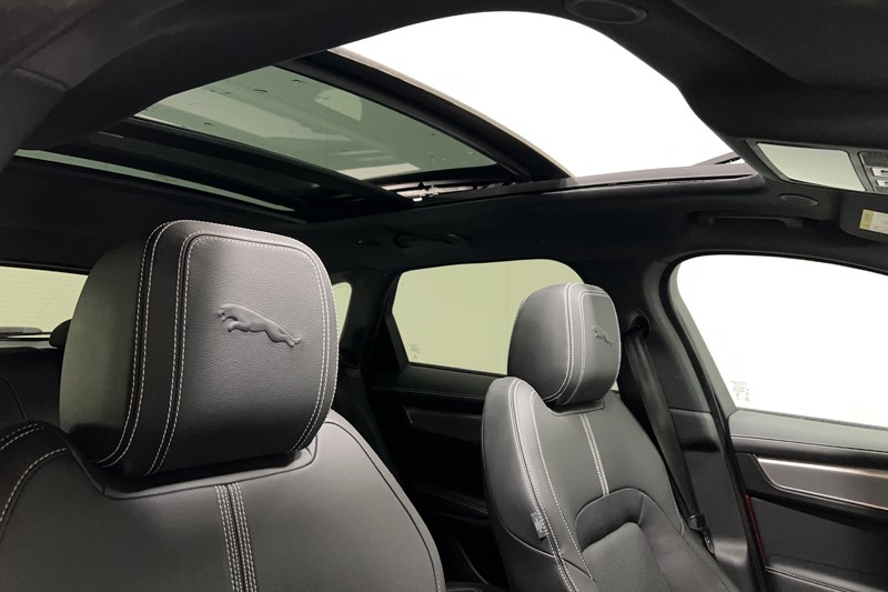 2023 (23) JAGUAR F-PACE 2.0 D200 R-Dynamic SE Black 5dr Auto AWD 5401300