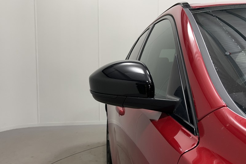 2023 (23) JAGUAR F-PACE 2.0 D200 R-Dynamic SE Black 5dr Auto AWD 5401329