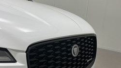 2022 (22) JAGUAR F-PACE 2.0 P400e R-Dynamic SE Black 5dr Auto AWD 5383547