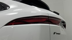 2022 (22) JAGUAR F-PACE 2.0 P400e R-Dynamic SE Black 5dr Auto AWD 5383540