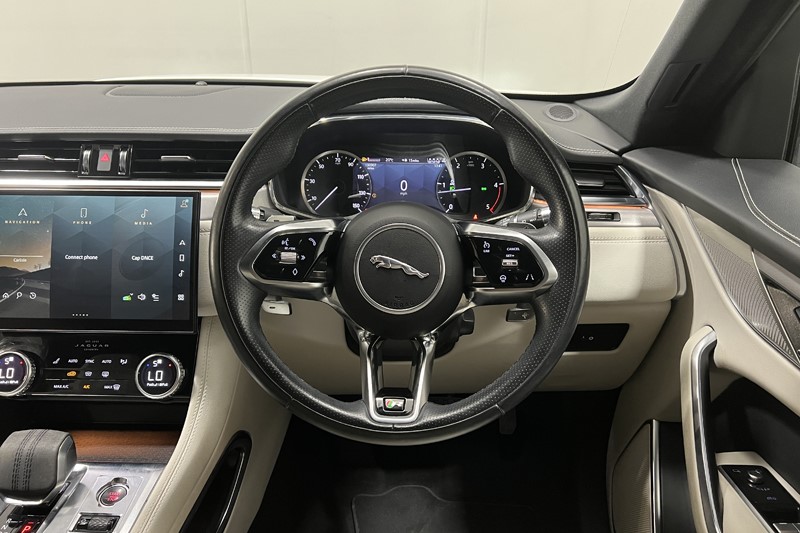 2022 (22) JAGUAR F-PACE 2.0 P400e R-Dynamic SE Black 5dr Auto AWD 5383514