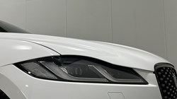2022 (22) JAGUAR F-PACE 2.0 P400e R-Dynamic SE Black 5dr Auto AWD 5383546