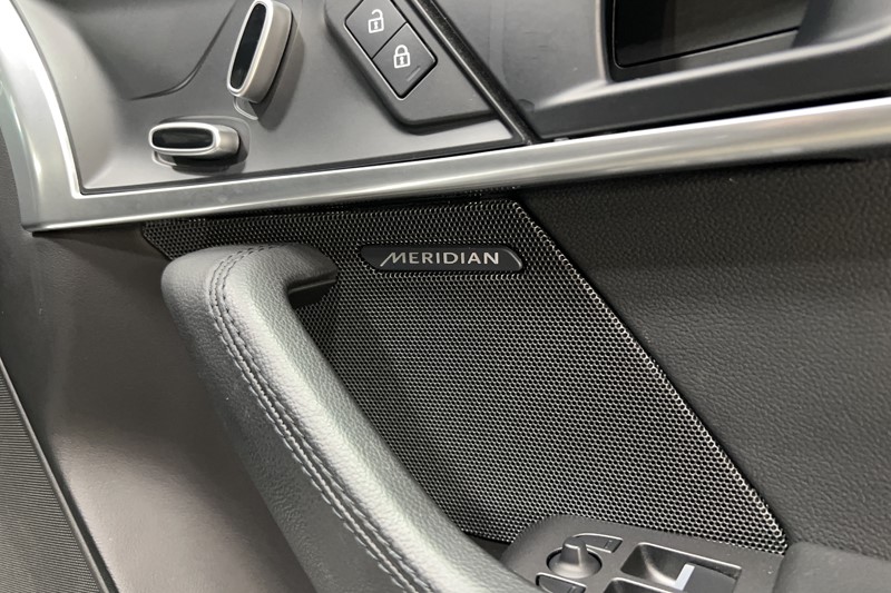 2023 (23) JAGUAR F-TYPE 2.0 P300 R-Dynamic 2dr Auto 5413188