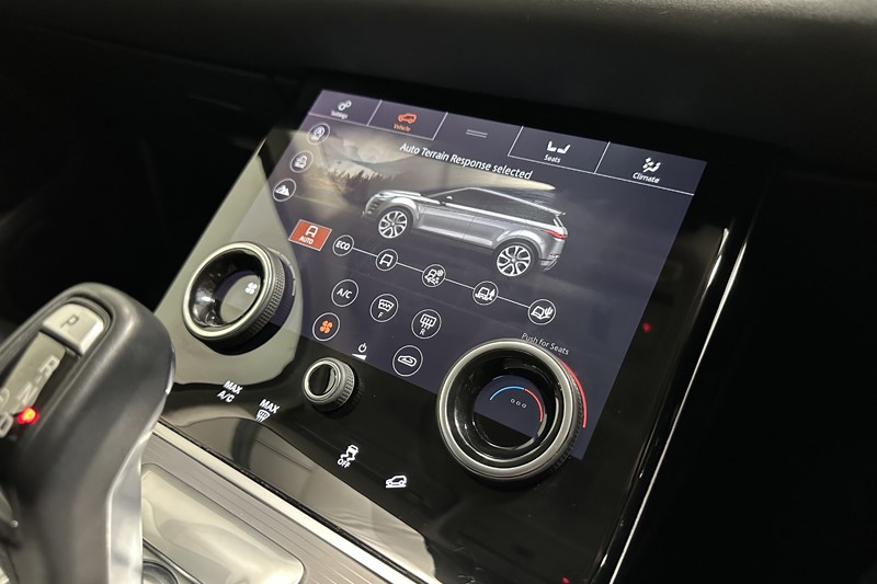 2020 (70) LAND ROVER RANGE ROVER EVOQUE 2.0 D180 SE 5dr Auto 5418271