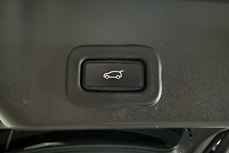 2020 (70) LAND ROVER RANGE ROVER EVOQUE 2.0 D180 SE 5dr Auto 5418289