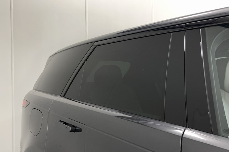 2023 (23) LAND ROVER RANGE ROVER SPORT 3.0 D300 Dynamic SE 5dr Auto 5400495