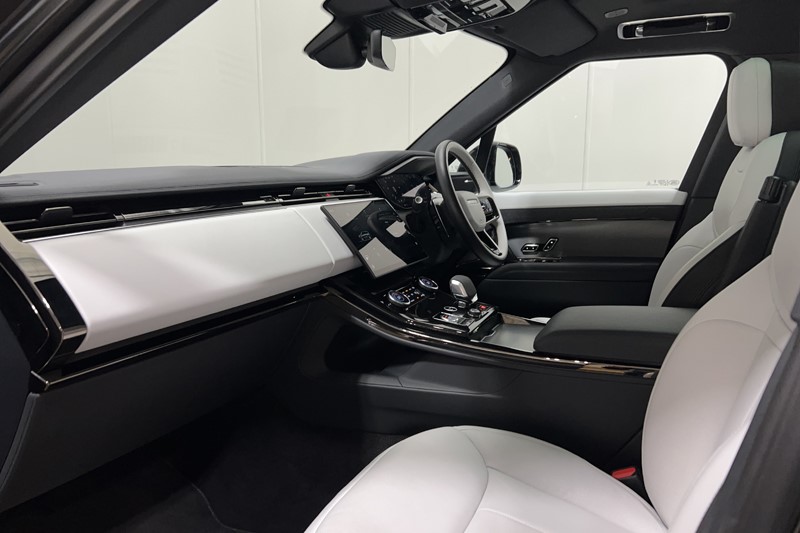 2023 (23) LAND ROVER RANGE ROVER SPORT 3.0 D300 Dynamic SE 5dr Auto 5400480