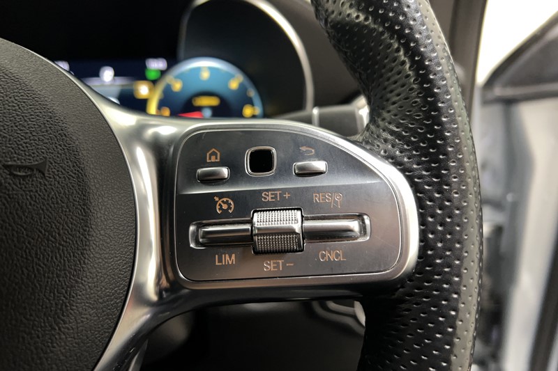 2021 (21) MERCEDES-BENZ GLC 220d 4Matic AMG Line Premium 5dr 9G-Tronic 5417939