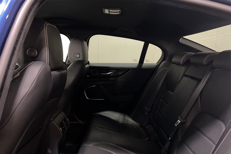 2021 (71) JAGUAR XE 2.0 D200 R-Dynamic Black 4dr Auto 5430002