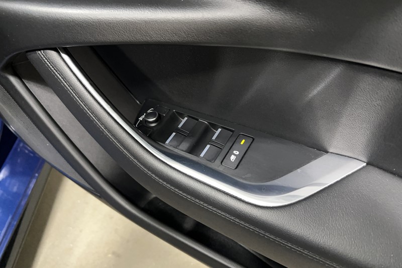 2021 (71) JAGUAR XE 2.0 D200 R-Dynamic Black 4dr Auto 5430012