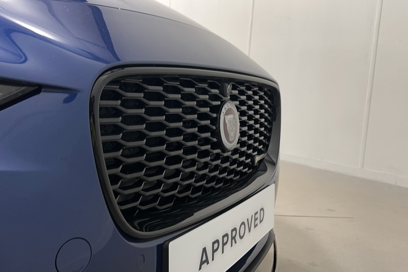 2021 (71) JAGUAR XE 2.0 D200 R-Dynamic Black 4dr Auto 5430050