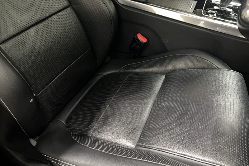 2021 (71) JAGUAR XE 2.0 D200 R-Dynamic Black 4dr Auto 5430015