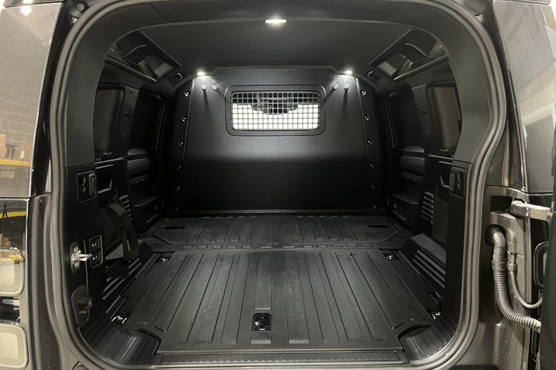 2025 (75) LAND ROVER COMMERCIAL DEFENDER 3.0 D350 Hard Top X-Dynamic HSE Auto 5404677