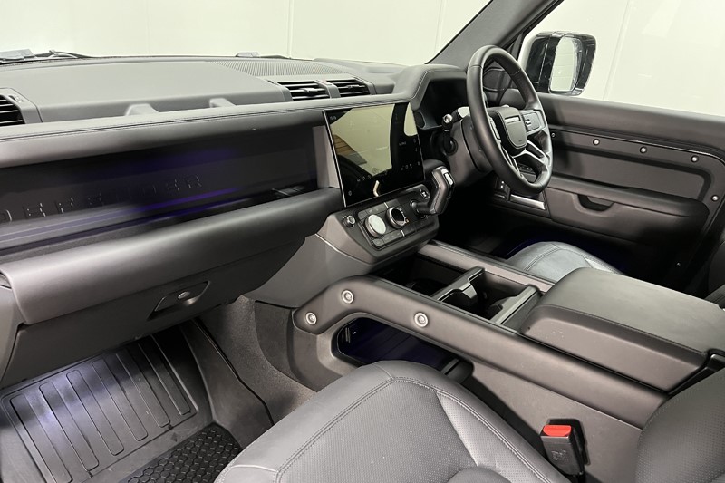 2025 (75) LAND ROVER COMMERCIAL DEFENDER 3.0 D350 Hard Top X-Dynamic HSE Auto 5404674