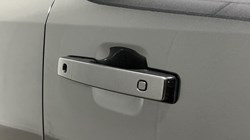 2025 (75) LAND ROVER COMMERCIAL DEFENDER 3.0 D350 Hard Top X-Dynamic HSE Auto 5404686