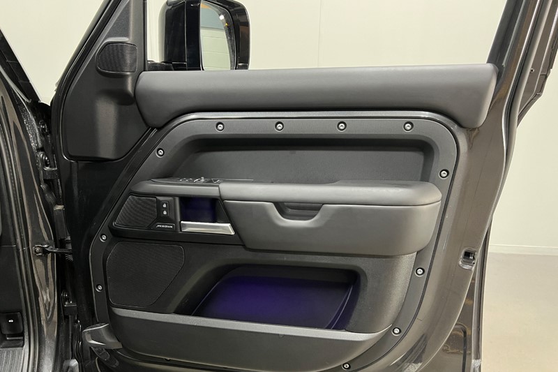 2025 (75) LAND ROVER COMMERCIAL DEFENDER 3.0 D350 Hard Top X-Dynamic HSE Auto 5404651