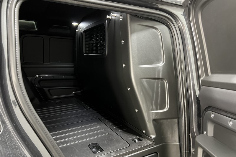 2025 (75) LAND ROVER COMMERCIAL DEFENDER 3.0 D350 Hard Top X-Dynamic HSE Auto 5404647