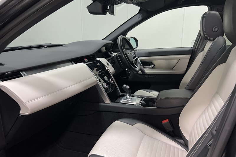 2023 (23) LAND ROVER DISCOVERY SPORT 2.0 D200 R-Dynamic HSE 5dr Auto 5412444