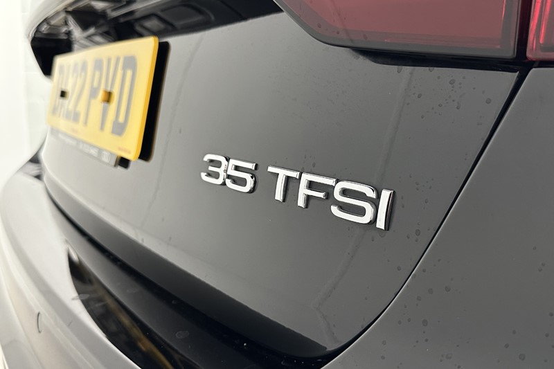 2022 (22) AUDI A4 35 TFSI Sport Edition 5dr S Tronic 5572631