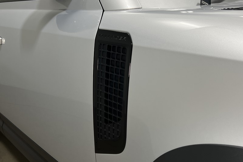 2021 (21) LAND ROVER DEFENDER 3.0 D300 HSE 110 5dr Auto 5427103