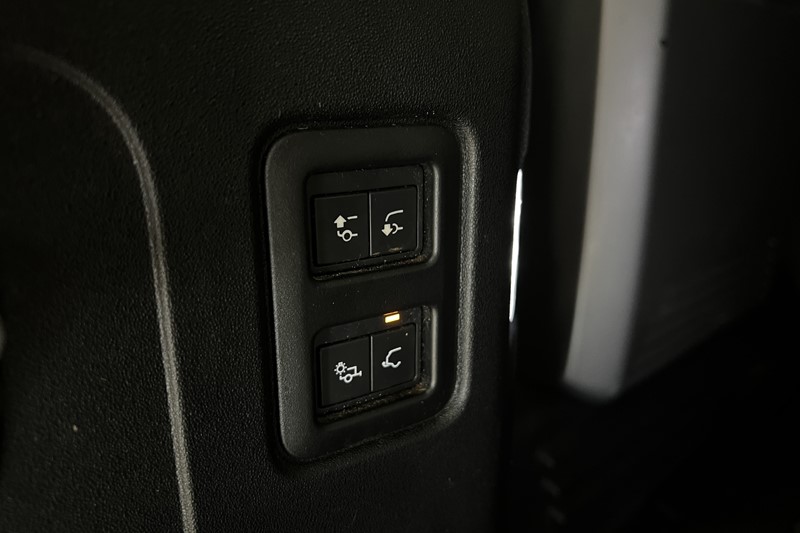 2021 (21) LAND ROVER DEFENDER 3.0 D300 HSE 110 5dr Auto 5427096