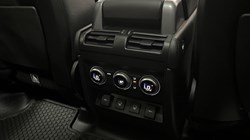 2021 (21) LAND ROVER DEFENDER 3.0 D300 HSE 110 5dr Auto 5427065