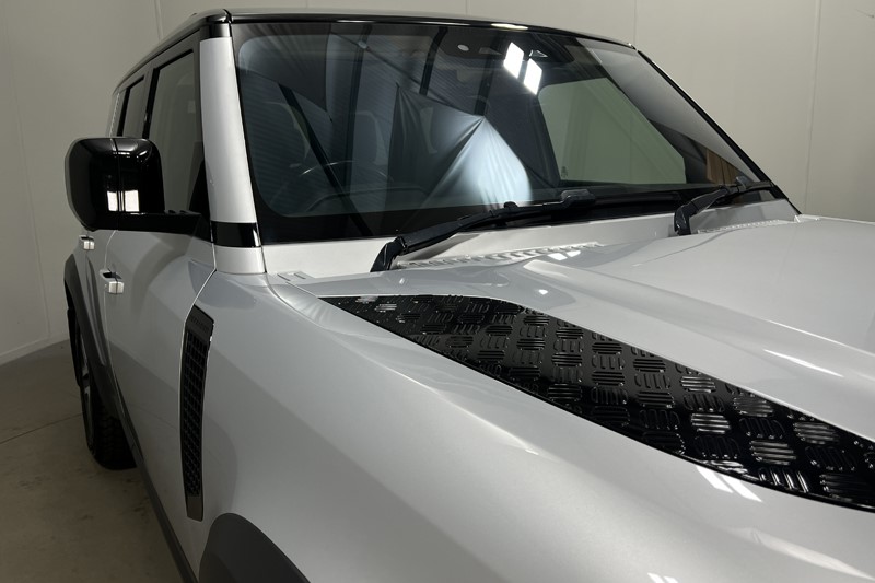 2021 (21) LAND ROVER DEFENDER 3.0 D300 HSE 110 5dr Auto 5427104